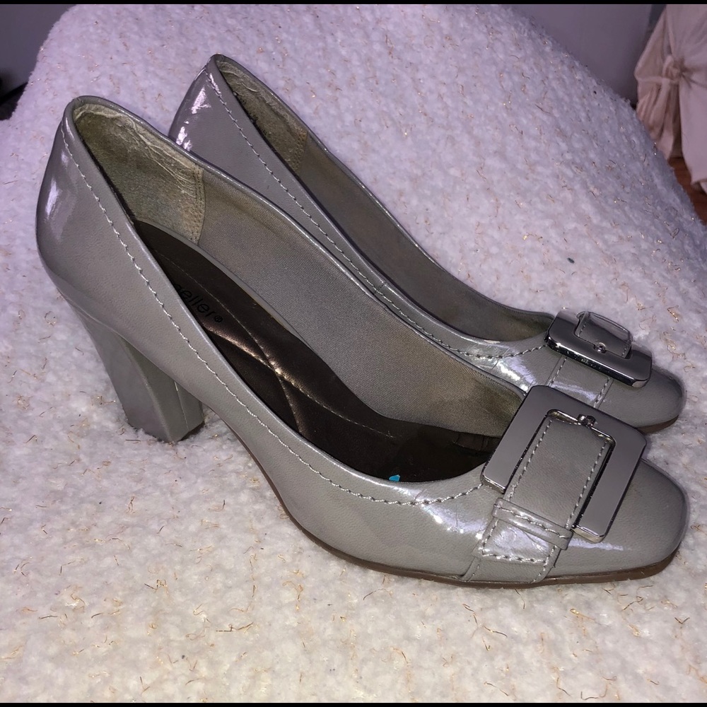 Andrew Geller Nadine gray patent leather heels